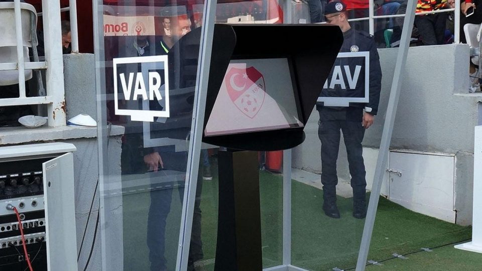 Kritik maçların VAR hakemleri açıklandı